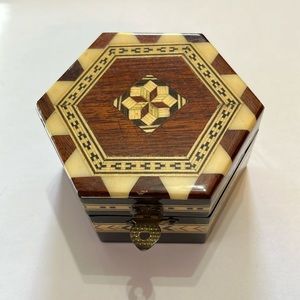 Vintage Mobillo El Artesano Spanish box